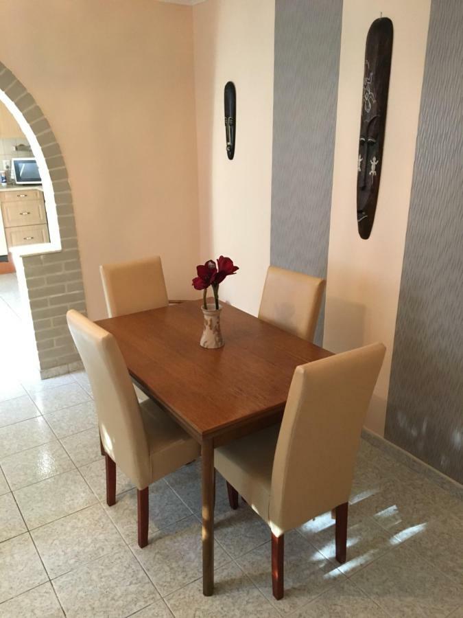 Stella Apartman Debrecen Buitenkant foto