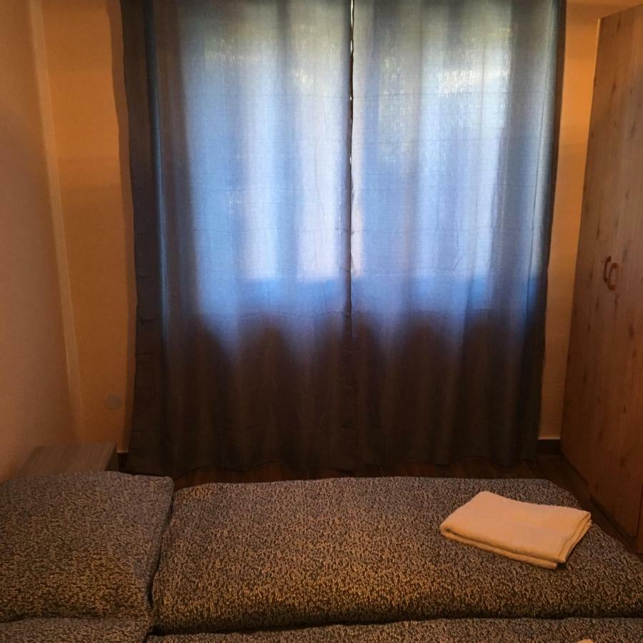 Stella Apartman Debrecen Buitenkant foto