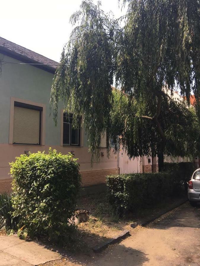 Stella Apartman Debrecen Buitenkant foto